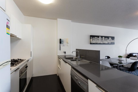Oxygen Apartments - Surfers Paradise Gold Coast 11