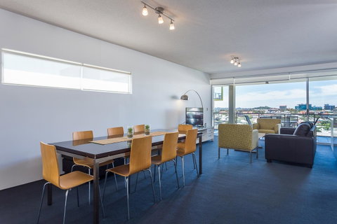 Oxygen Apartments - Surfers Paradise Gold Coast 6