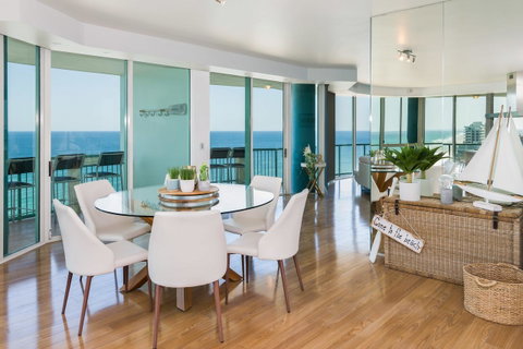 The Waterford On Main Beach - Surfers Paradise Gold Coast 9