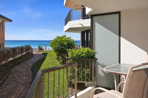 Spindrift On The Beach - Absolute Beachfront - Surfers Paradise Gold Coast 27