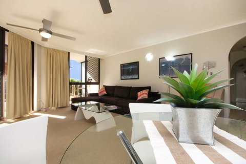 Spindrift On The Beach - Absolute Beachfront - Surfers Paradise Gold Coast 8