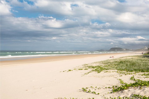 Spindrift On The Beach - Absolute Beachfront - Surfers Paradise Gold Coast 18
