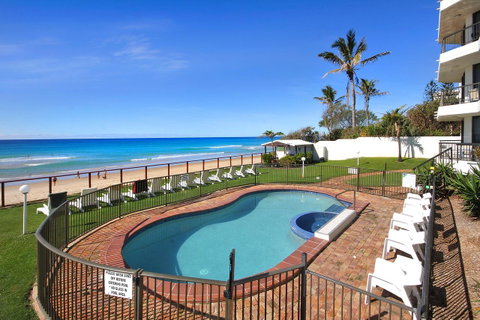 Spindrift On The Beach - Absolute Beachfront - Surfers Paradise Gold Coast 16