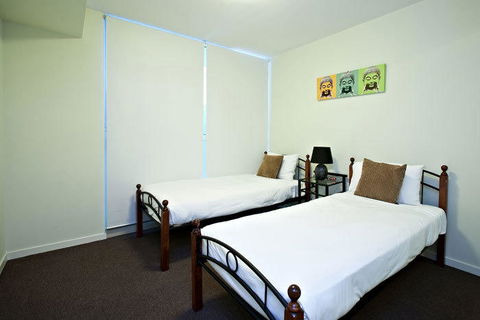 Lanai Riverside Apartments - Surfers Paradise Gold Coast 5