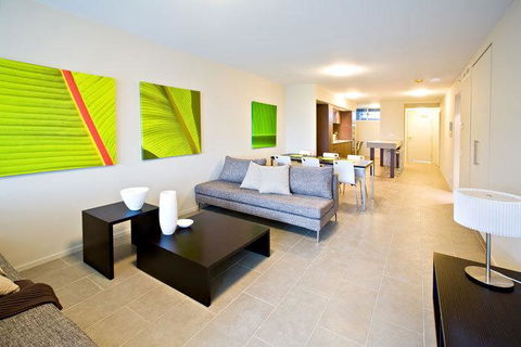 Lanai Riverside Apartments - Surfers Paradise Gold Coast 2