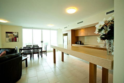Lanai Riverside Apartments - Surfers Paradise Gold Coast 9