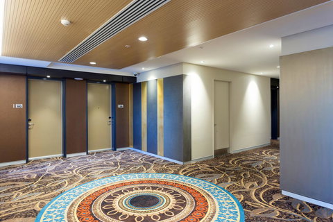 Calamvale Hotel Suites And Conference Centre - Surfers Paradise Gold Coast 2