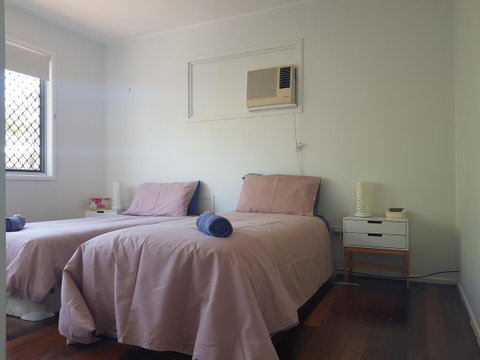 Highland House - Surfers Paradise Gold Coast 24