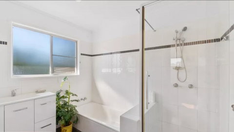 Highland House - Surfers Paradise Gold Coast 12