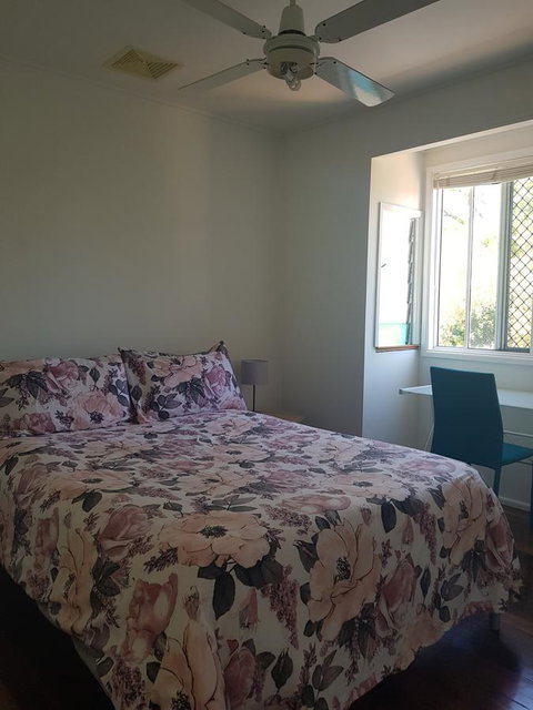 Highland House - Surfers Paradise Gold Coast 8