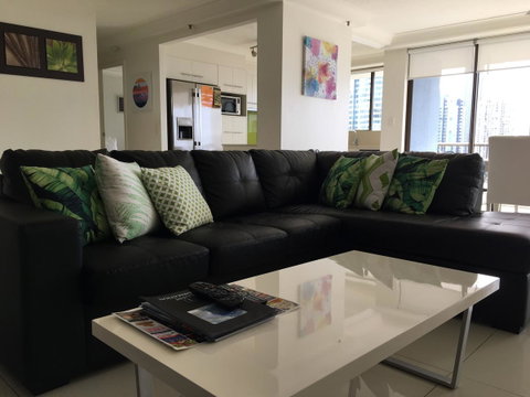 Surfers Century Oceanside Apartments - Surfers Paradise Gold Coast 26