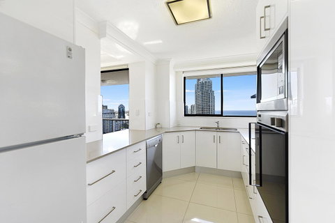 Surfers Century Oceanside Apartments - Surfers Paradise Gold Coast 4