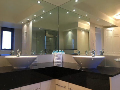 Surfers Century Oceanside Apartments - Surfers Paradise Gold Coast 23