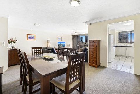Surfers Century Oceanside Apartments - Surfers Paradise Gold Coast 5