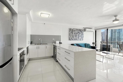 Surfers Century Oceanside Apartments - Surfers Paradise Gold Coast 14