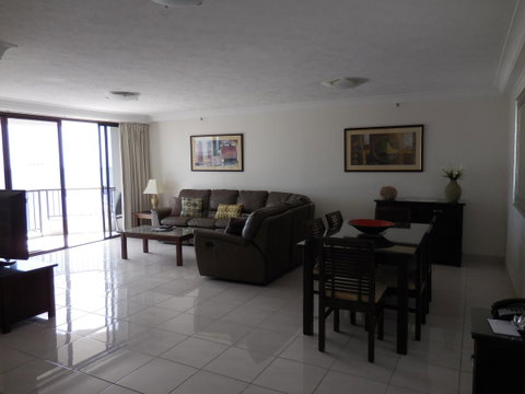 Surfers Century Oceanside Apartments - Surfers Paradise Gold Coast 41