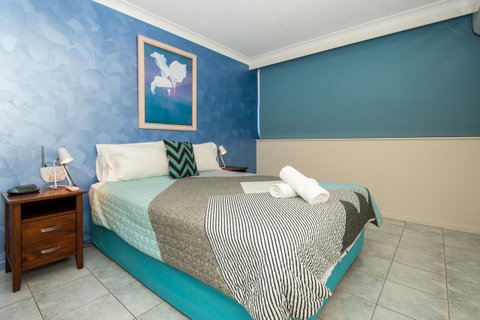 Breakers North Absolute Beachfront Apartments - Official - Surfers Paradise Gold Coast 40