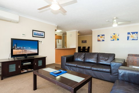 Breakers North Absolute Beachfront Apartments - Official - Surfers Paradise Gold Coast 32