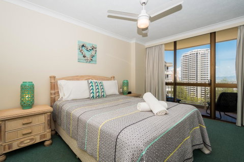 Breakers North Absolute Beachfront Apartments - Official - Surfers Paradise Gold Coast 41