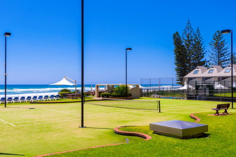 Breakers North Absolute Beachfront Apartments - Official - Surfers Paradise Gold Coast 3