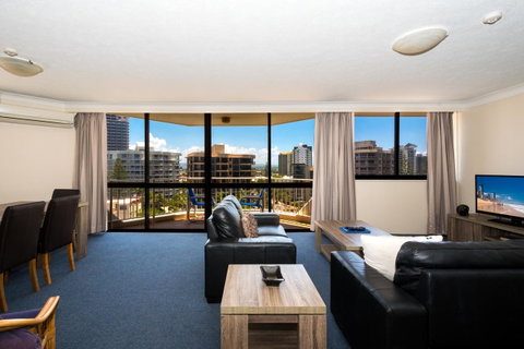 Breakers North Absolute Beachfront Apartments - Official - Surfers Paradise Gold Coast 13