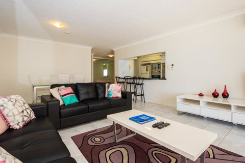 Breakers North Absolute Beachfront Apartments - Official - Surfers Paradise Gold Coast 39