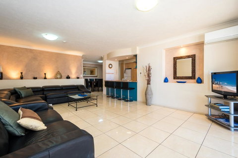 Breakers North Absolute Beachfront Apartments - Official - Surfers Paradise Gold Coast 38