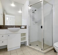 Broadbeach on the Park 3 Bed Ocean - We Accommodate - Surfers Paradise Gold Coast