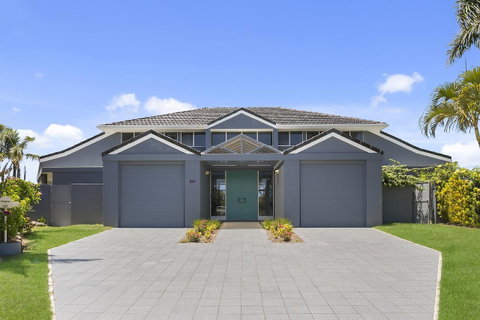 Havana Blue - Large 4 Bedroom Family Home - Surfers Paradise Gold Coast 20