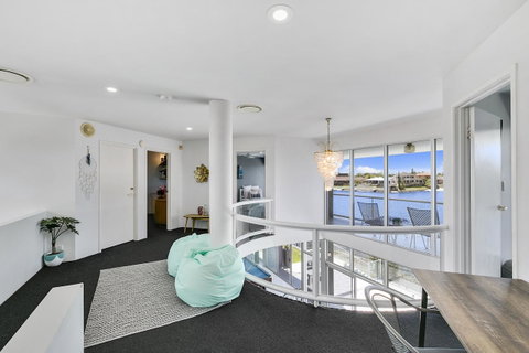 Havana Blue - Large 4 Bedroom Family Home - Surfers Paradise Gold Coast 10