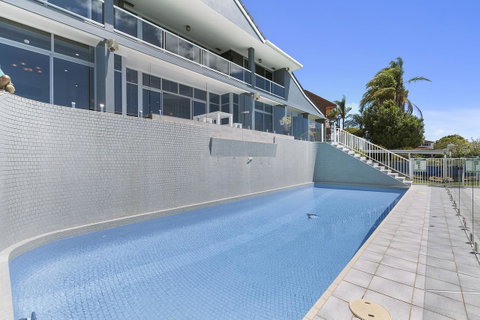 Havana Blue - Large 4 Bedroom Family Home - Surfers Paradise Gold Coast 2