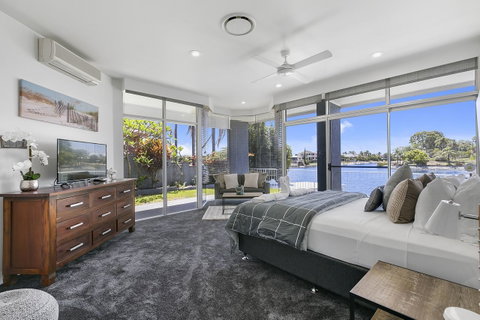 Havana Blue - Large 4 Bedroom Family Home - Surfers Paradise Gold Coast 13
