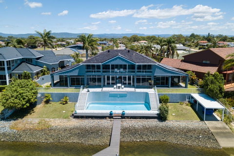 Havana Blue - Large 4 Bedroom Family Home - Surfers Paradise Gold Coast 6