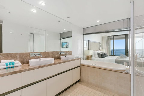 Soul 2 & 3 Bedroom Ocean View - We Accommodate - Surfers Paradise Gold Coast 2