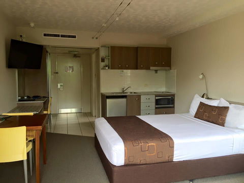 Waters Edge The Strand - Surfers Paradise Gold Coast 1