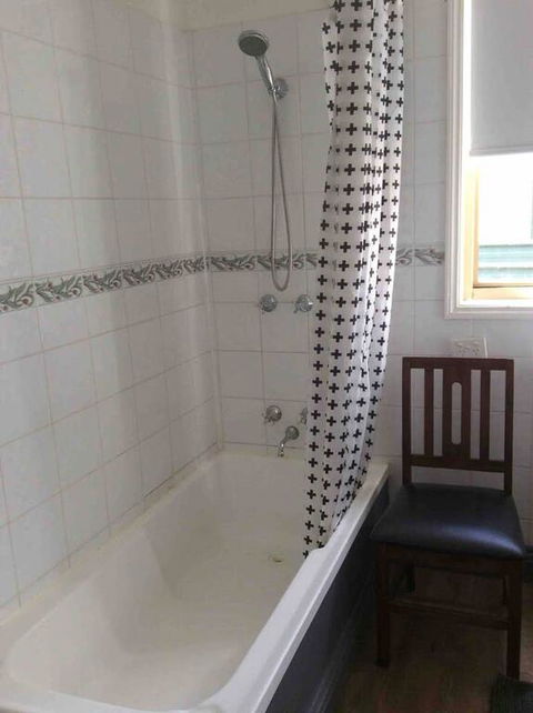 Welcome Stranger Cottage - Surfers Paradise Gold Coast 3