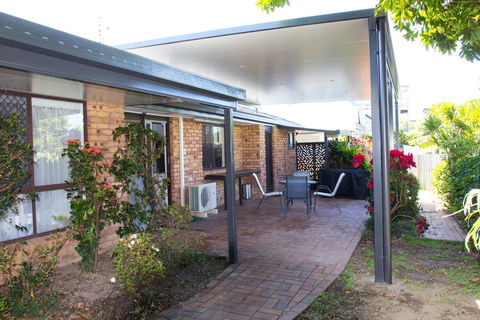 Wellington Parade 1/15a, Shelly Beach, Caloundra - Surfers Paradise Gold Coast 2