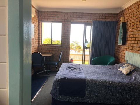 Whale Fisher Motel - Surfers Paradise Gold Coast 1