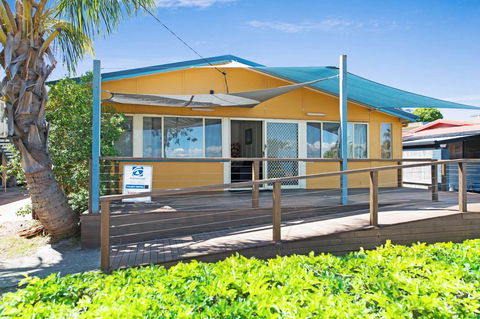 Wheelchair Friendly With Water Views - Welsby Pde, Bongaree - Surfers Paradise Gold Coast 0