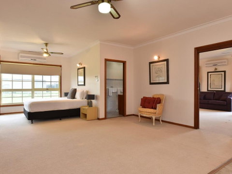 Wine Country Homestead 1br Studio - Surfers Paradise Gold Coast 0