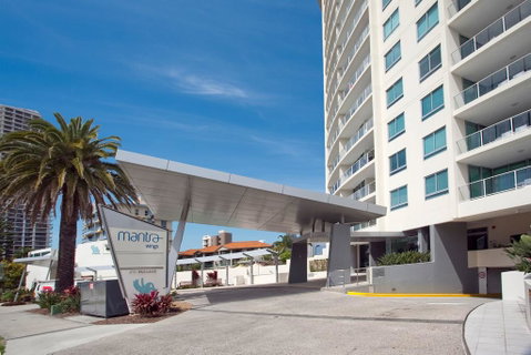 Wings Luxury Apartment Pink Poodle - Surfers Paradise Gold Coast 2