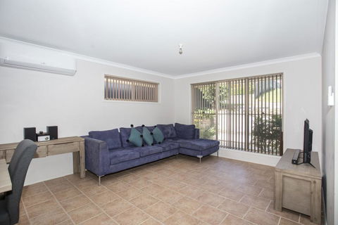 Wonder On Wattlevale - Surfers Paradise Gold Coast 1