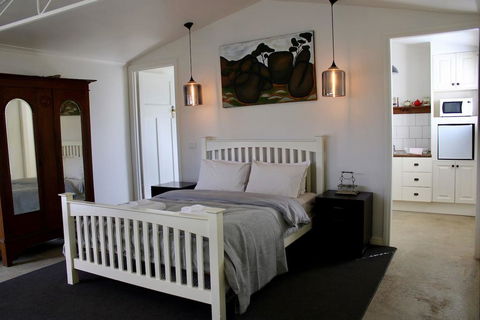 Wormwood Studio - Surfers Paradise Gold Coast 1