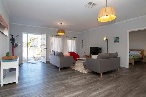 Xanadu - Aldinga Beach - Surfers Paradise Gold Coast 3
