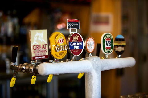 Yandina Hotel - Surfers Paradise Gold Coast 2