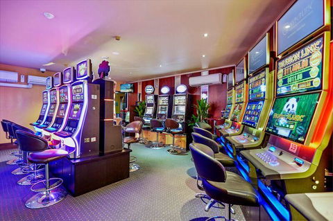 Yandina Hotel - Surfers Paradise Gold Coast 3
