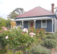 Yarram Cottage Art and Accommodation - Surfers Paradise Gold Coast