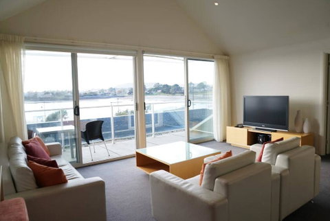 York Cove Holiday Hotel - Surfers Paradise Gold Coast 2