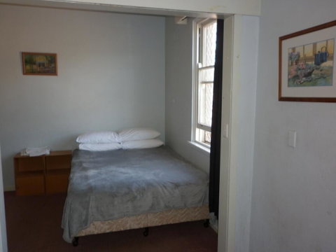 Young Budget Accommodation - Surfers Paradise Gold Coast 0