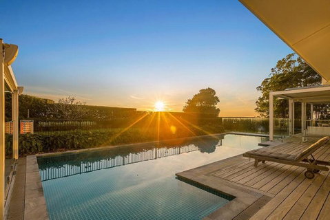 Your Luxury Escape - Trig Point - Surfers Paradise Gold Coast 2